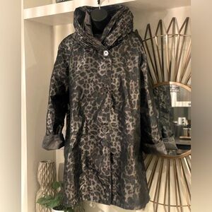 Women's Lightweight Reversable Leopard Print Hooded Coat
